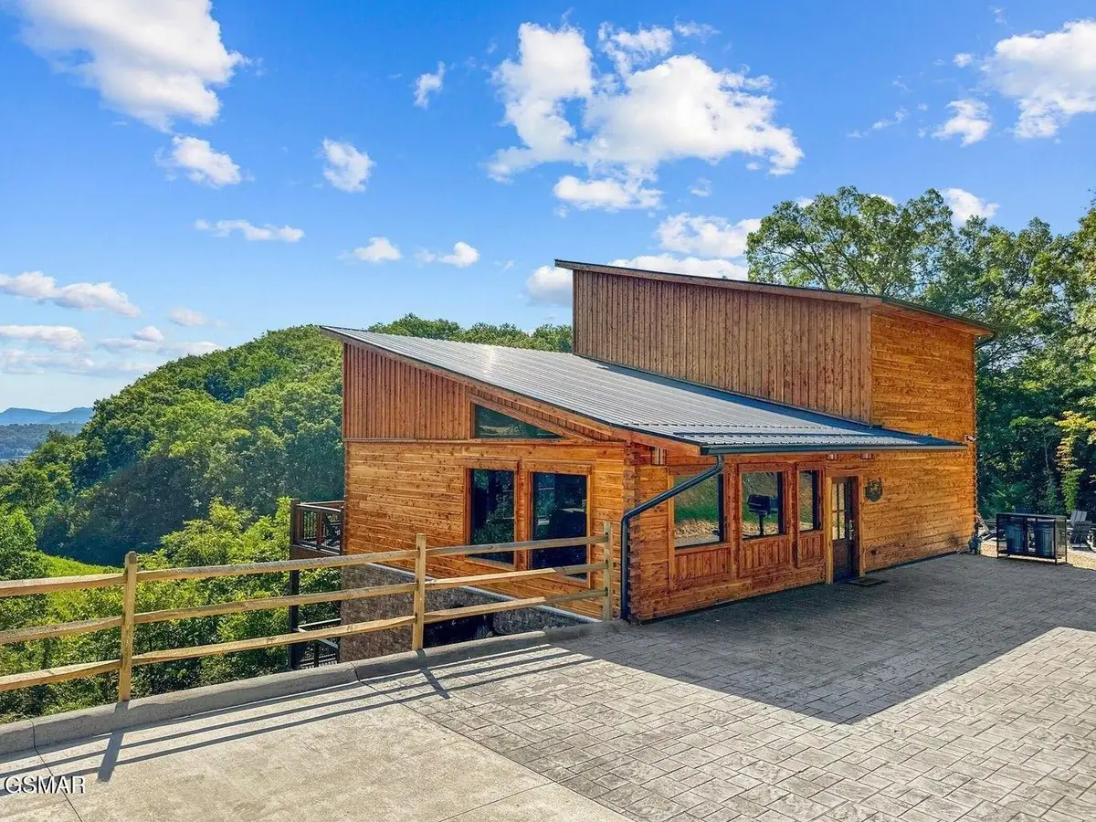 2459 Hawks Nest Way, Sevierville, TN 37862 - Image #1