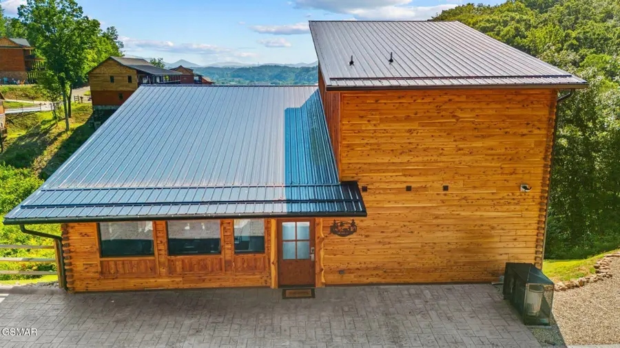 2459 Hawks Nest Way, Sevierville, TN 37862 - Image #3