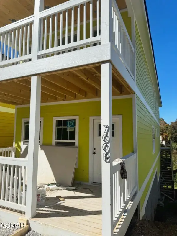 700B W Main Street, Dandridge, TN 37725