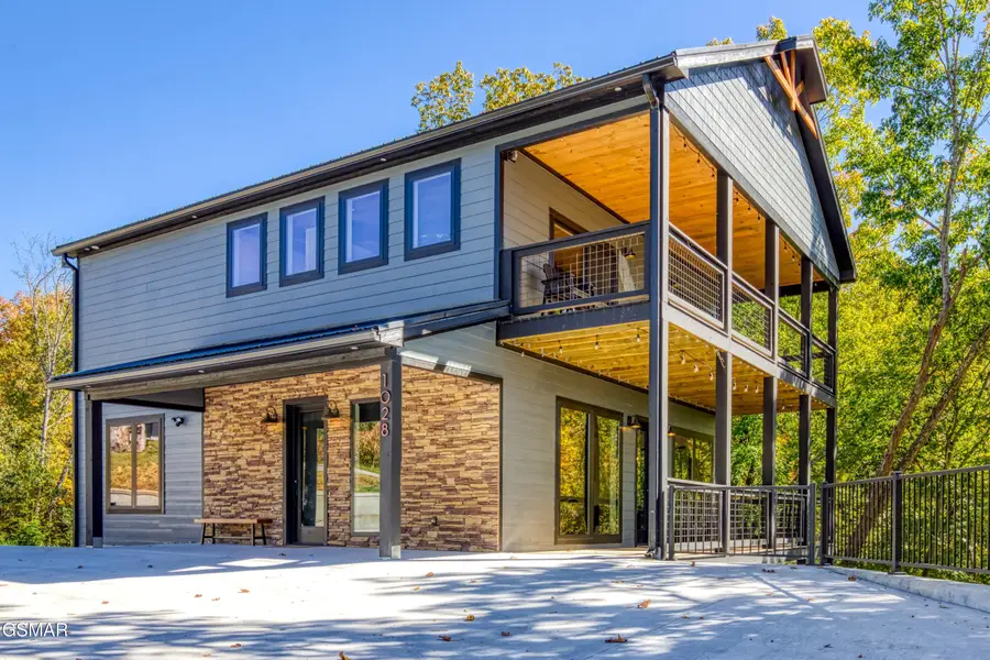 1028 Old Cartertown Rd Road, Gatlinburg, TN 37738 - Image #3