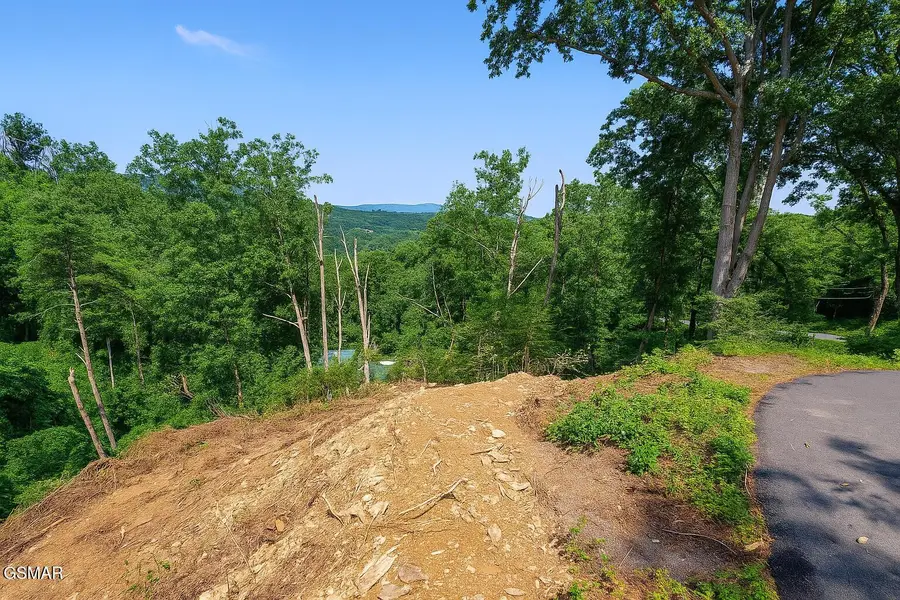 7R2 E Kings Ridge Road, Gatlinburg, TN 37738 - Image #2