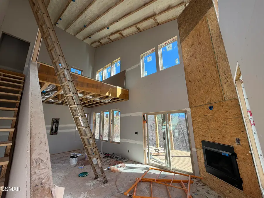 916 Smoky Ct, Gatlinburg, TN 37738 - Image #3