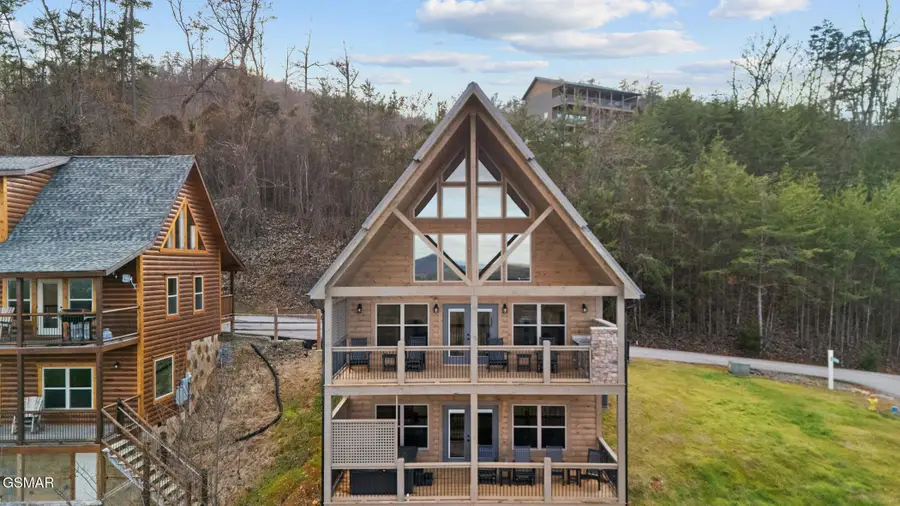 3321 Pine Peak Way, Sevierville, TN 37862 - Image #2