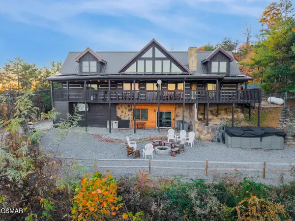 2270 Windswept View Way, Sevierville, TN 37876