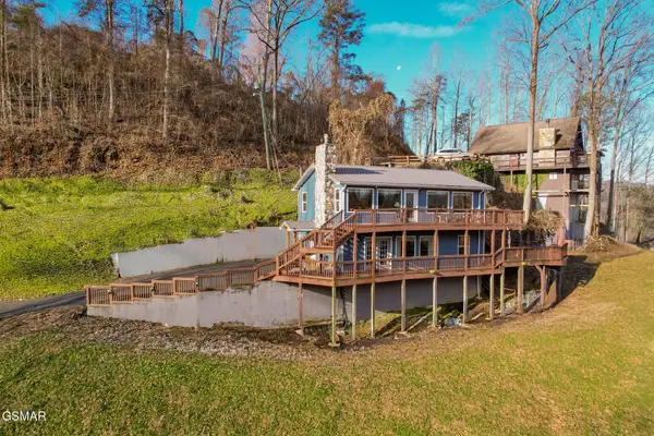 230 Silverbell Lane, Gatlinburg, TN 37738