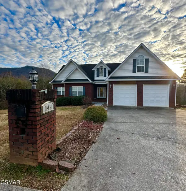 144 Burning Oaks Dr Drive, Sevierville, TN 37876