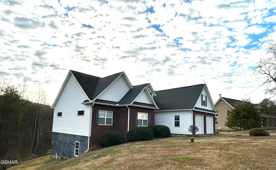 144 Burning Oaks Dr Drive, Sevierville, TN 37876 - Image #3