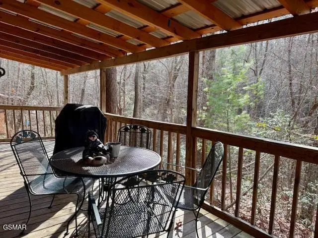 1041 Ridgefield Drive, Sevierville, TN 37876 - Image #2