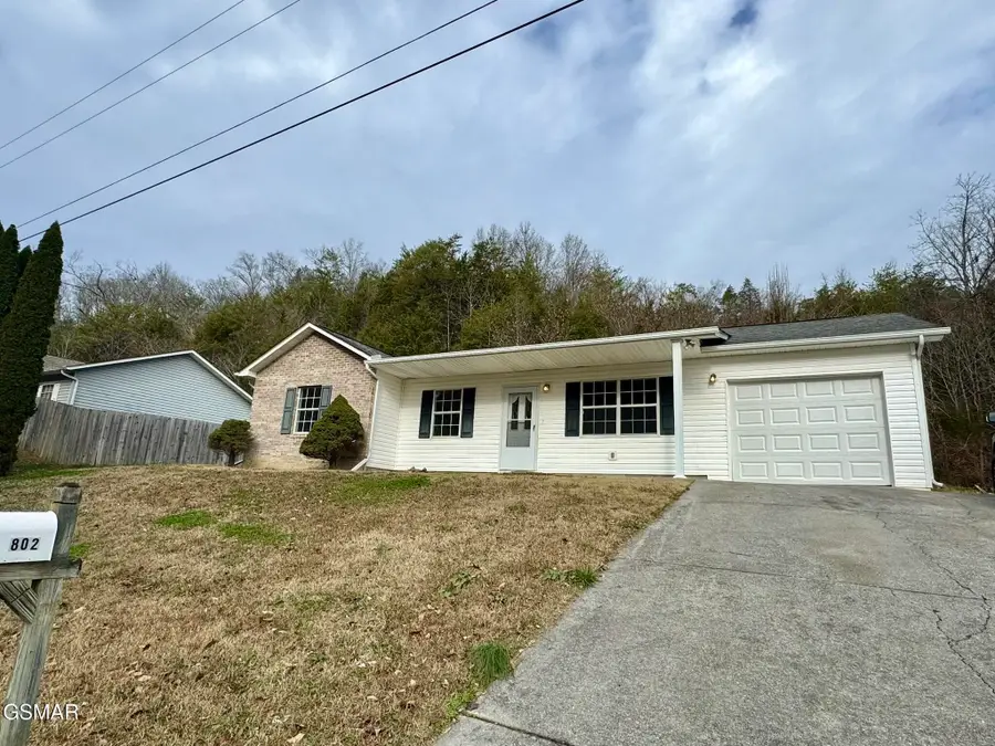802 Union Dell Court, Sevierville, TN 37876 - Image #2