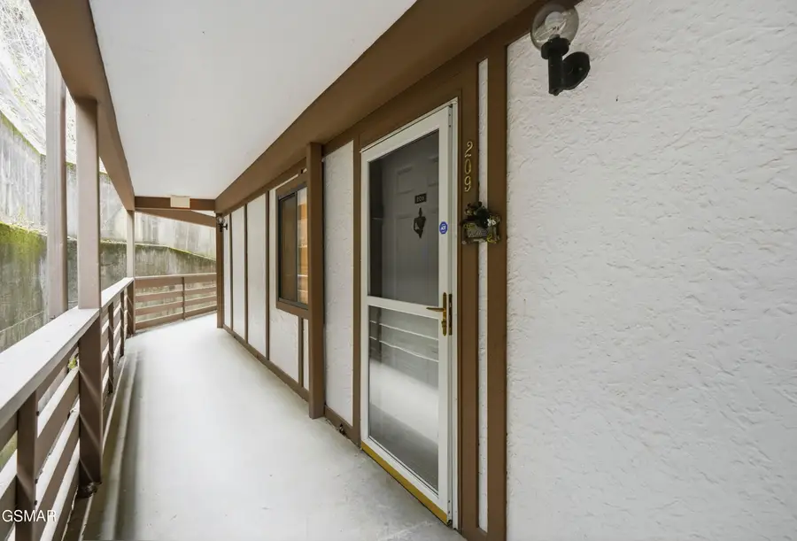 616 Turkey Nest Road #APT 209, Gatlinburg, TN 37738 - Image #2