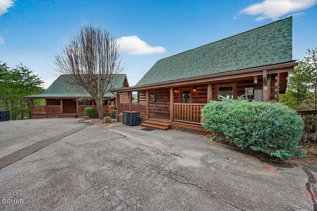 1949 Cougar Crossing Way, Sevierville, TN 37876 - Image #1