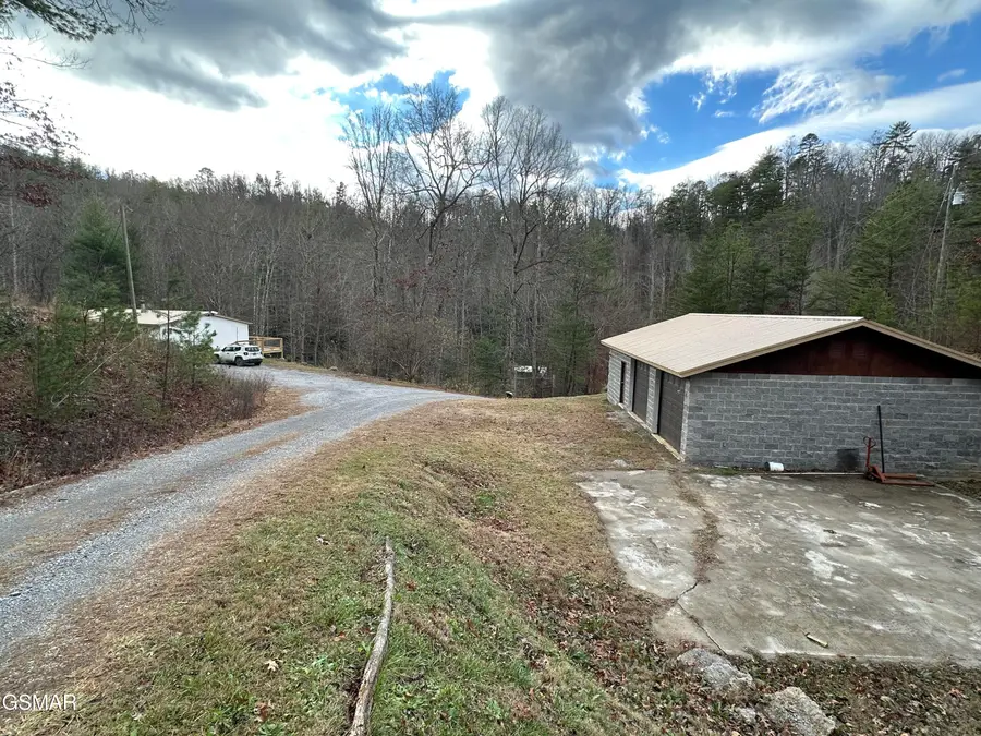 4346 Henry Town Road, Sevierville, TN 37876 - Image #2