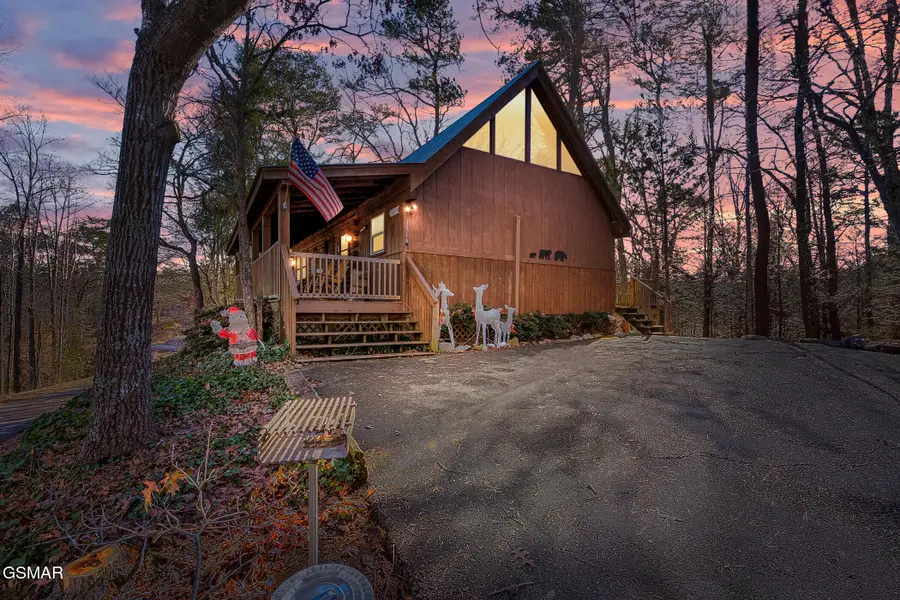 1518 Ridgecrest Drive, Sevierville, TN 37876 - Image #2