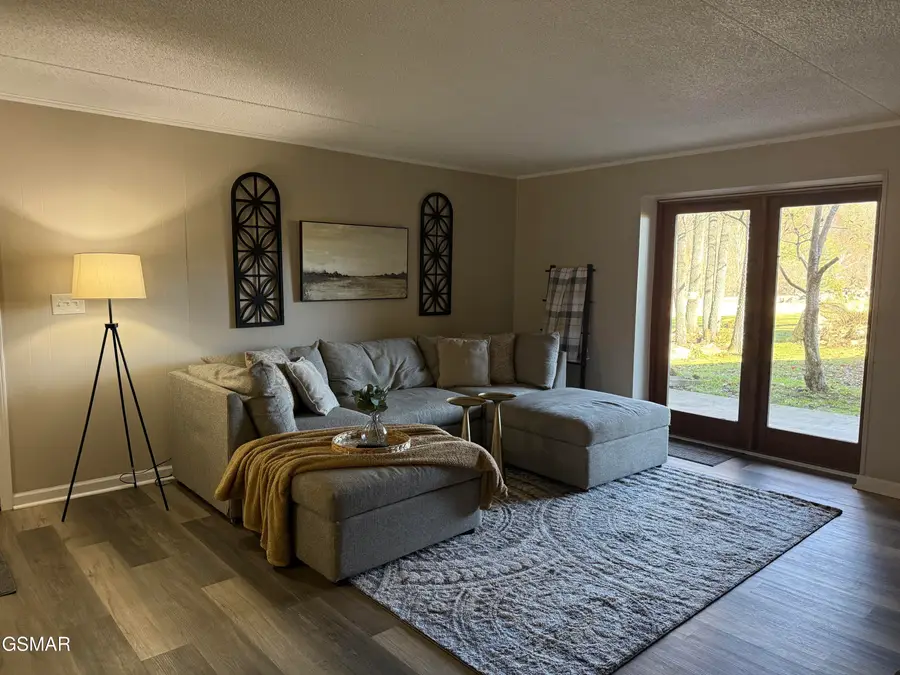 3815 E Parkway #APT 13, Gatlinburg, TN 37738 - #3