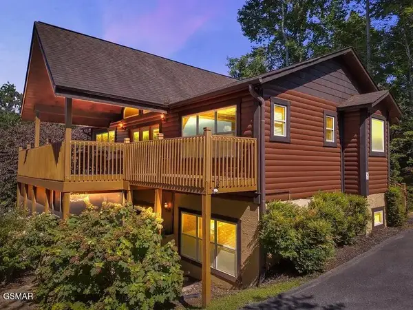 1715 Smoky Hills Drive, Gatlinburg, TN 37738