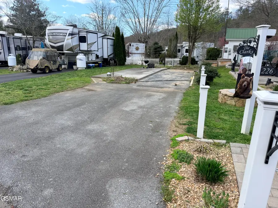 4229 E Parkway #225, Gatlinburg, TN 37738 - #3