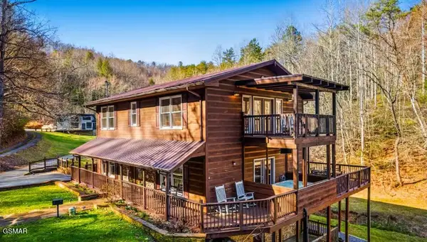 346 Autumn Lane, Gatlinburg, TN 37738