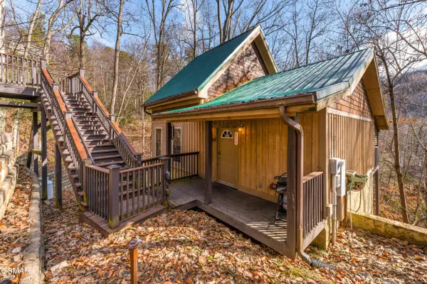 514 Laural Mountain Road, Gatlinburg, TN 37738