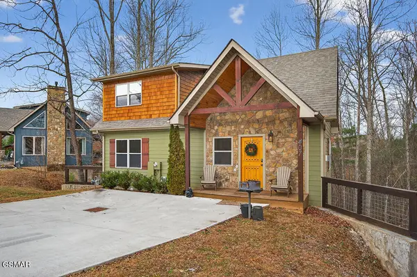 407 Potters Ridge Road, Gatlinburg, TN 37738