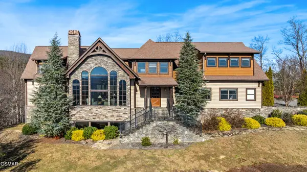 3050 Summit Trails Drive, Sevierville, TN 37876