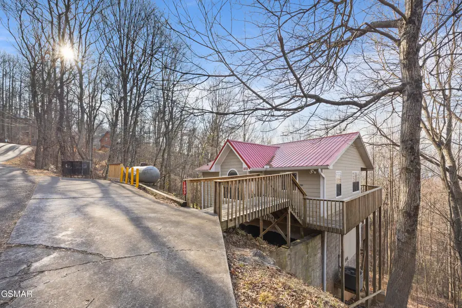 1805 Cherry View Lane, Sevierville, TN 37876 - Image #2