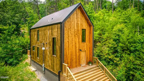 3110 Sourwood Way, Sevierville, TN 37862