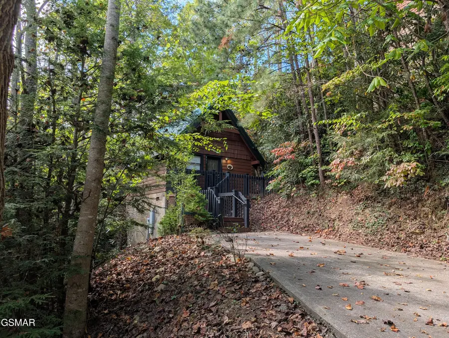 427 Montview Way, Gatlinburg, TN 37738 - Image #2