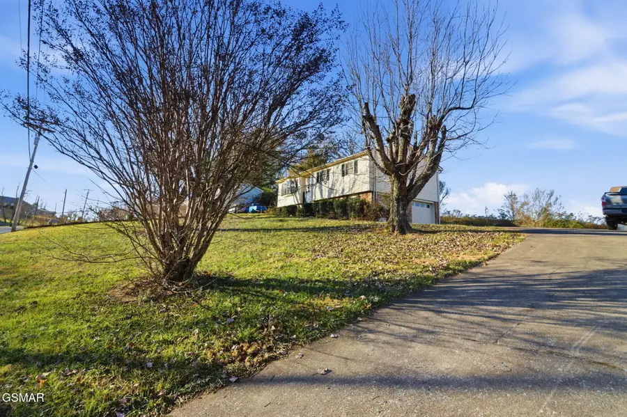 529 Old Gray Station Road, Johnson City, TN 37601 - Image #2