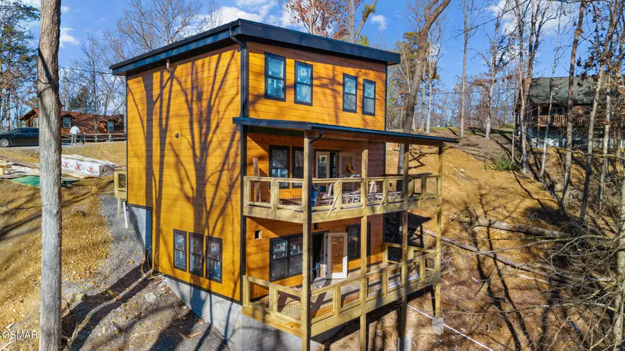 613 Country Oaks Drive, Pigeon Forge, TN 37863 - Image #2