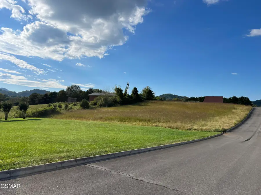 112 Clarksdale Circle, Rogersville, TN 37857 - Image #2