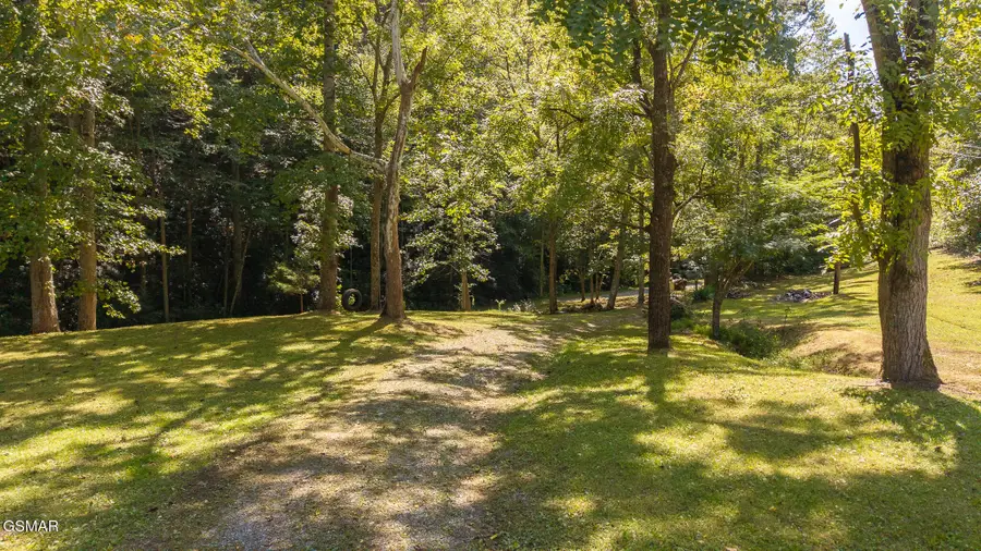 997 Miller Hollow Road, Bean Station, TN 37708 - Image #2