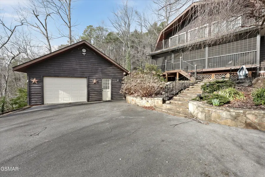 326 Overview Drive, Gatlinburg, TN 37738 - Image #2
