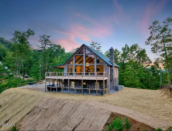 1535 Mountain Trail Lane, Sevierville, TN 37876