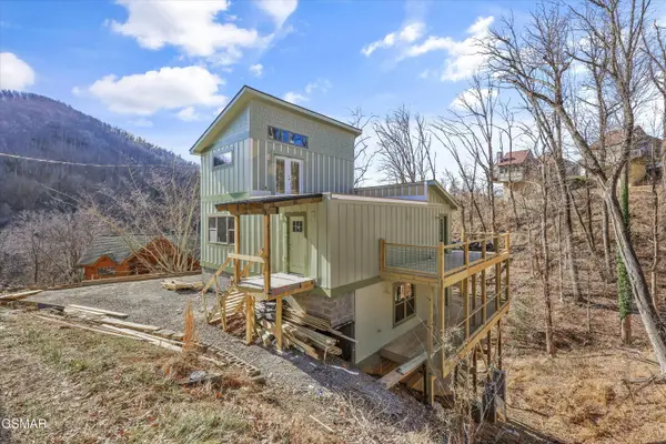 515 Woodland Drive, Gatlinburg, TN 37738