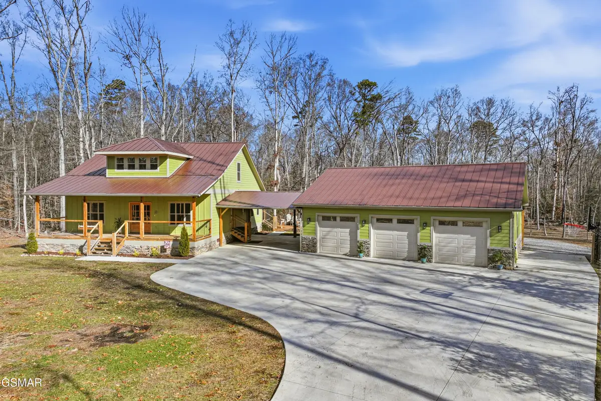 960 Deerwood Drive, Dandridge, TN 37725 - #1