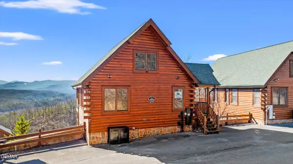 2210 Towering Hemlock Drive, Sevierville, TN 37876