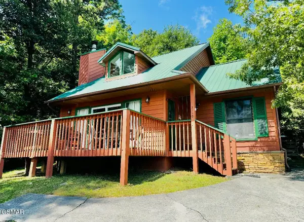 2119 N Tamins Drive, Gatlinburg, TN 37738