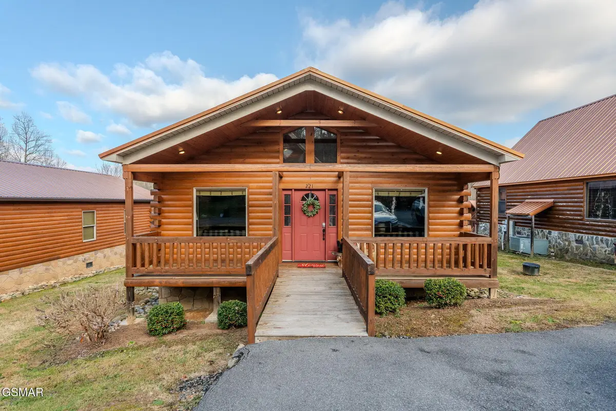 221 Forrest Loop Way, Gatlinburg, TN 37738 - Image #1