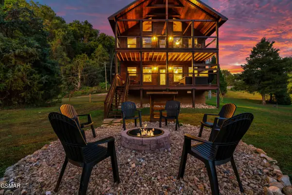 2641 Willow Heights Way, Sevierville, TN 37876