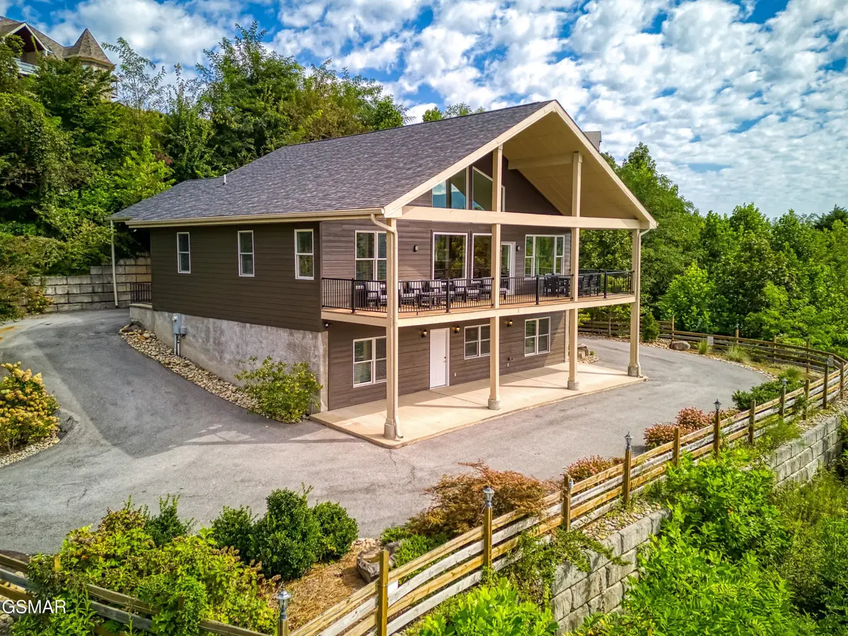 518 Campbell Lead Rd., Gatlinburg, TN 37738 - Image #1