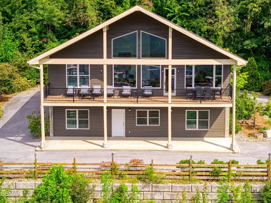 518 Campbell Lead Rd., Gatlinburg, TN 37738 - Image #2