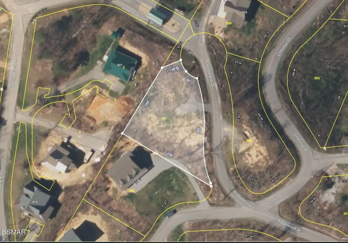 909 N Woodland Drive, Gatlinburg, TN 37738 - Image #1