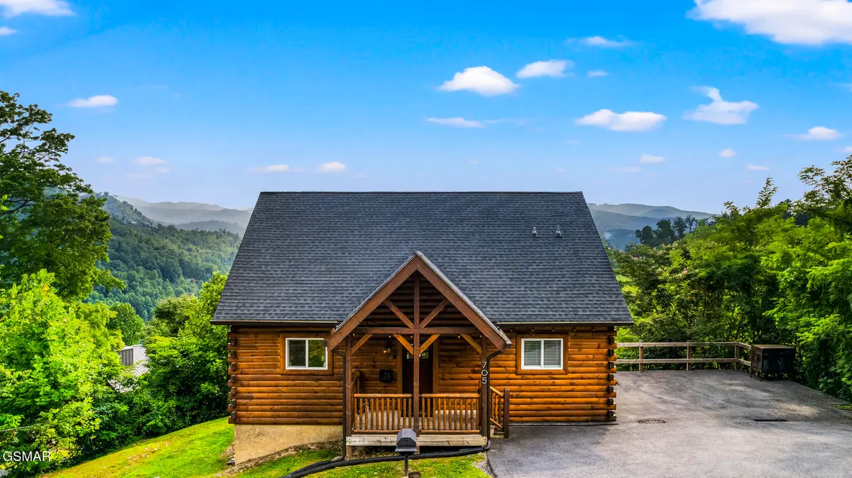705 Ellis Ogle Road, Gatlinburg, TN 37738 - Image #1