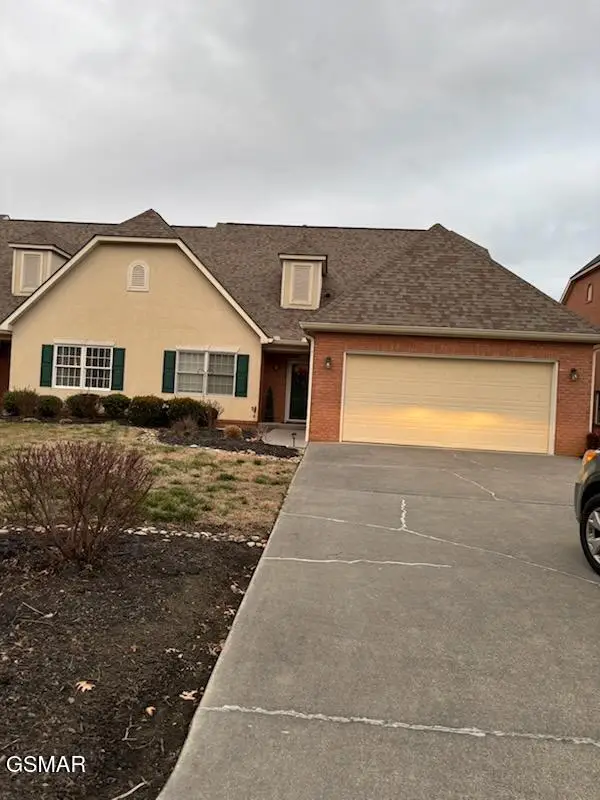 323 Paine Lake Drive, Sevierville, TN 37862