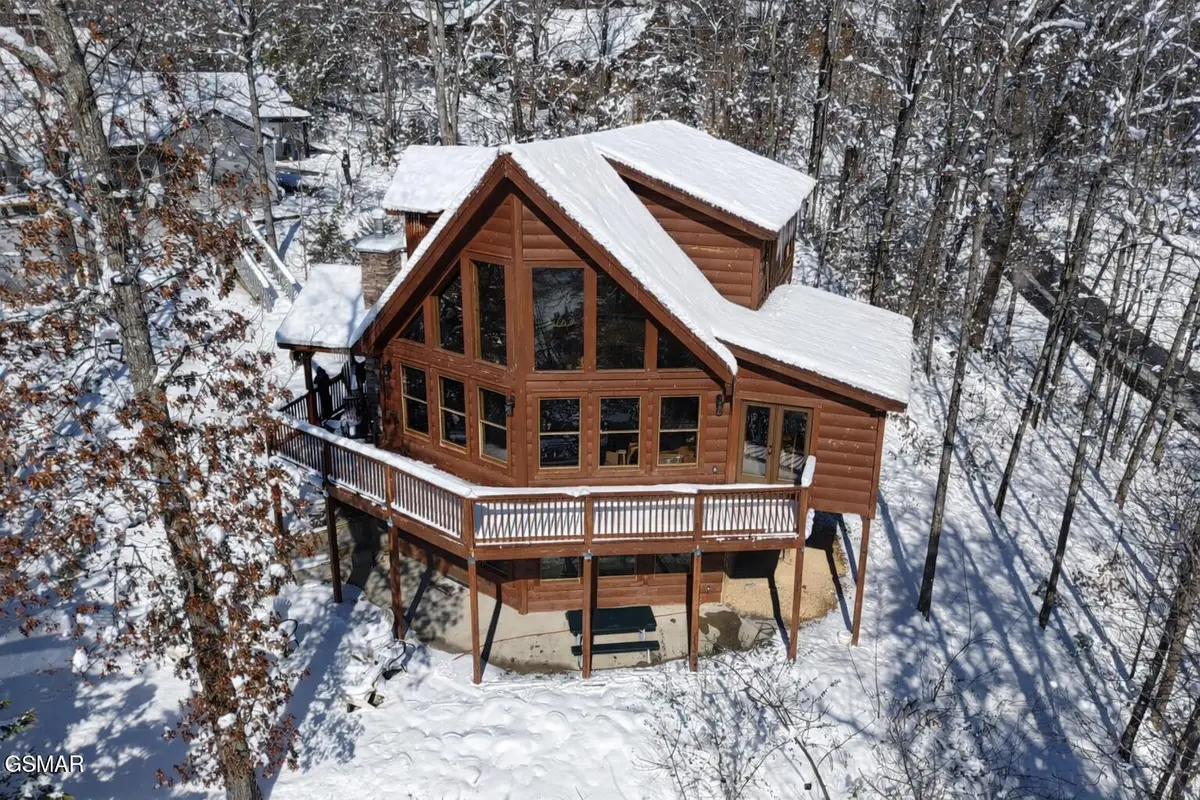 643 Forest Drive, Pigeon Forge, TN 37863 - Image #1