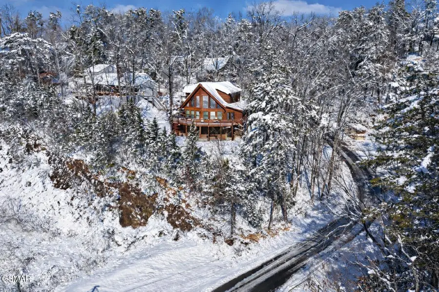 643 Forest Drive, Pigeon Forge, TN 37863 - Image #2