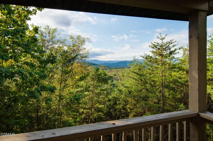 1433 Twin Rock Drive, Sevierville, TN 37862 - Image #2