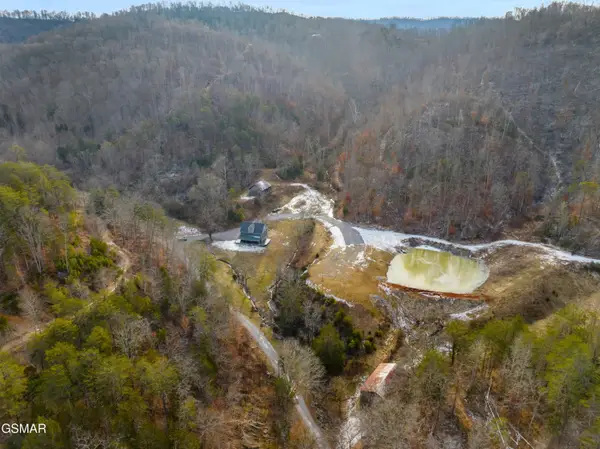 260 Shepard Lane, Thorn Hill, TN 37881