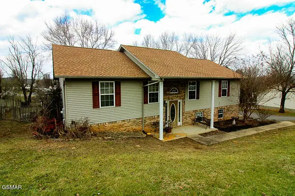 1645 Jasmine Trail, Sevierville, TN 37862