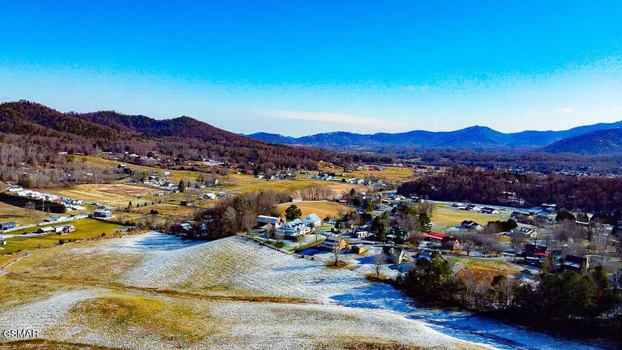 3246 Samuel Wear Drive, Sevierville, TN 37862 - Image #2